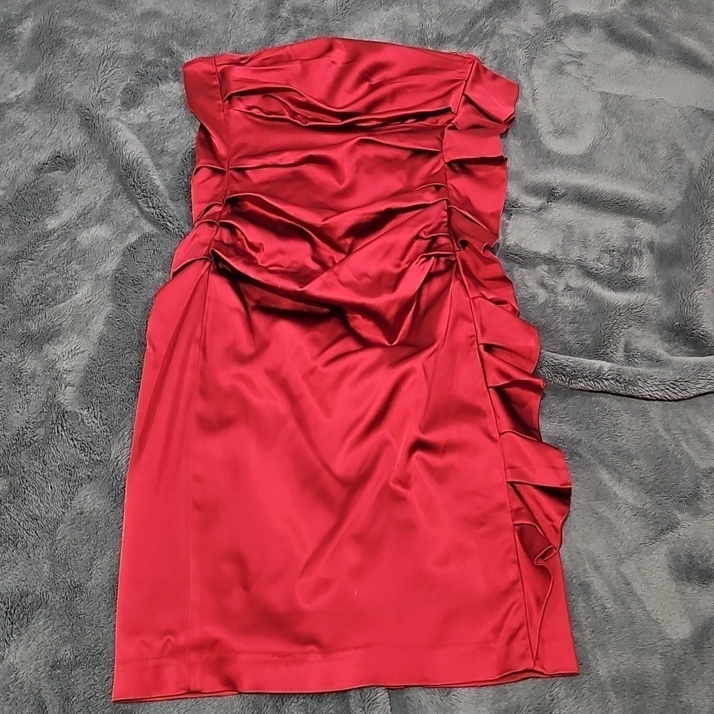 SUZI CHIN Sleeveless Red Satiny Dress Size 6